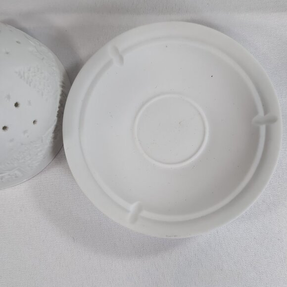 Starlight Hellmann-Versand Bisque Lithopane White Christmas 0816 Candle Holder - Picture 9 of 12